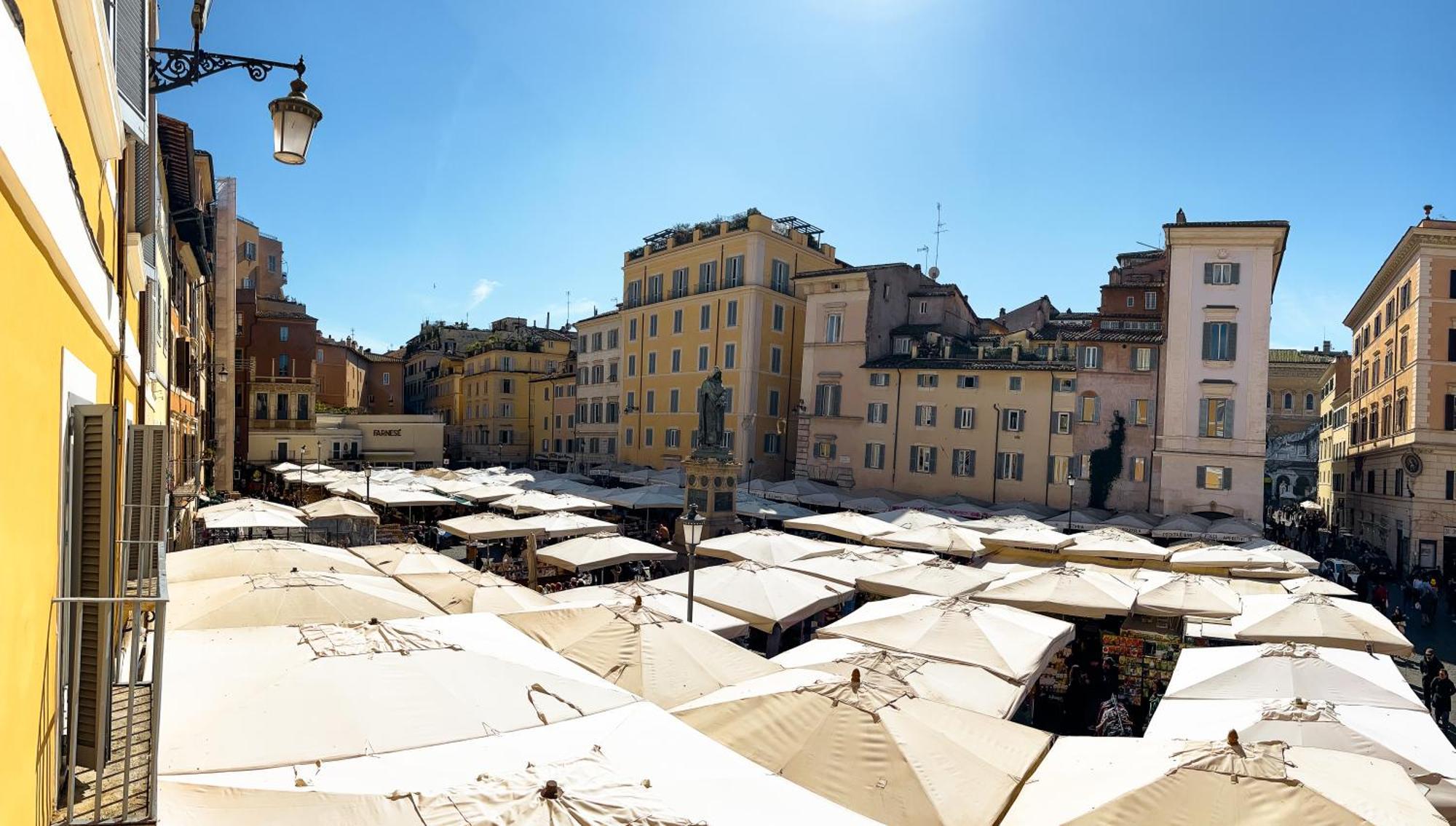 View On Campo De Fiori Irex Apartment Rome Exterior photo
